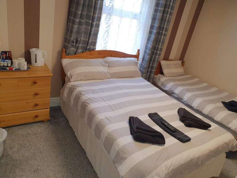 Room 17 Triple En-suite (room Only) 